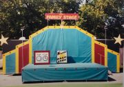 Blue-Red-Vinyl-Stage